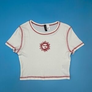 NWOT- DIVIDED Graphic Crop Top Shirt